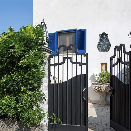 Gianturco - Luxury In The Green Island Villa